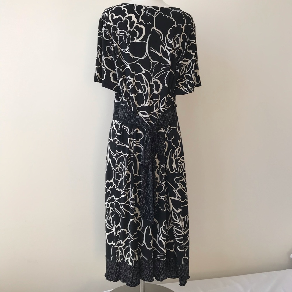 Lane Bryant Print Tie Waist Stretch Dress Sz 26/28 - Picture 3 of 6